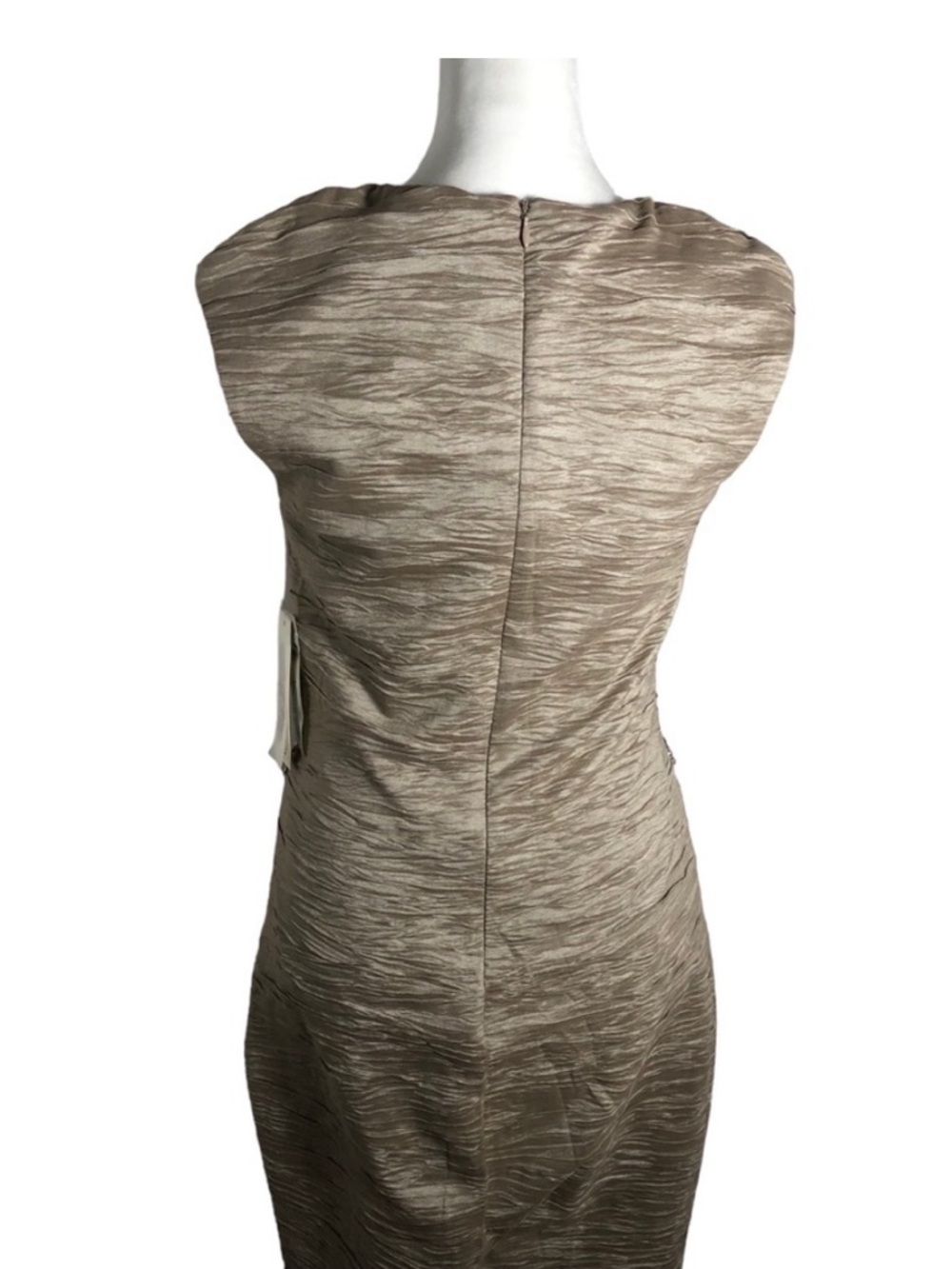 Eliza J Ruched Cap Sleeve Sheath Cocktail Dress - Champagne Gold -
Size Medium - Picture 6 of 12
